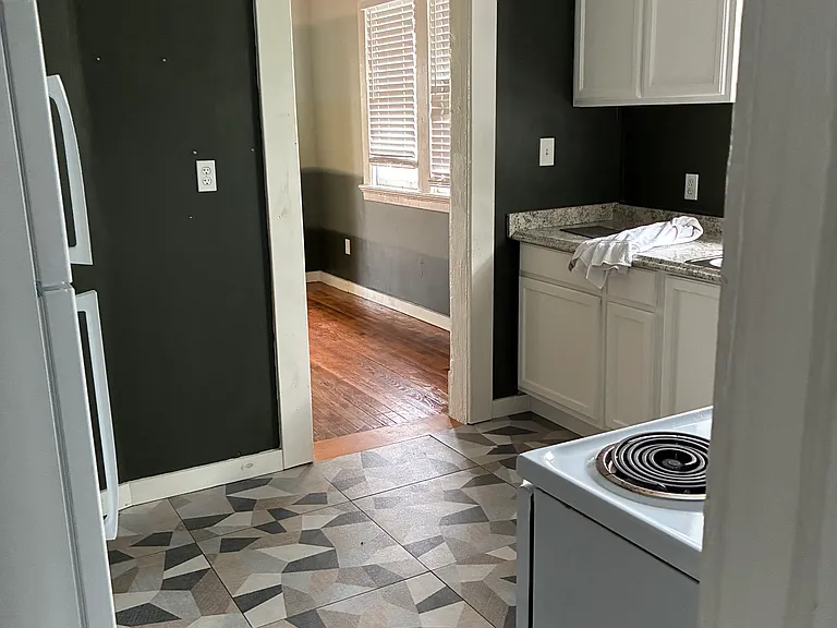 705 Harmon St — Photo 8