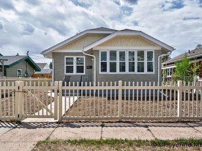 117 E 3rd Ave, Cheyenne, WY, 82001
