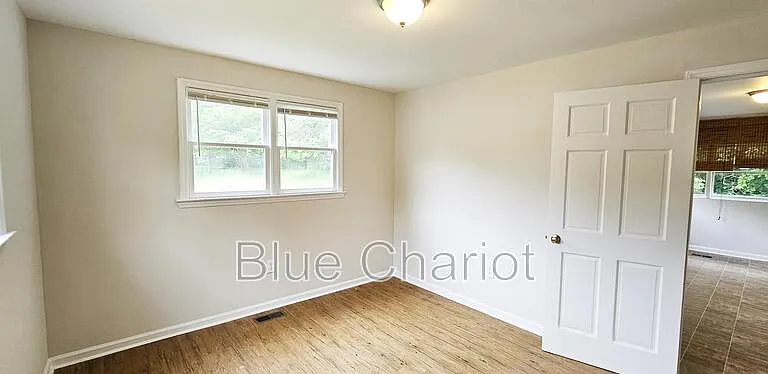 528 Short St — Photo 24