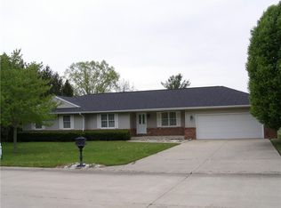 17 Chad Ave, Sullivan, IL 61951