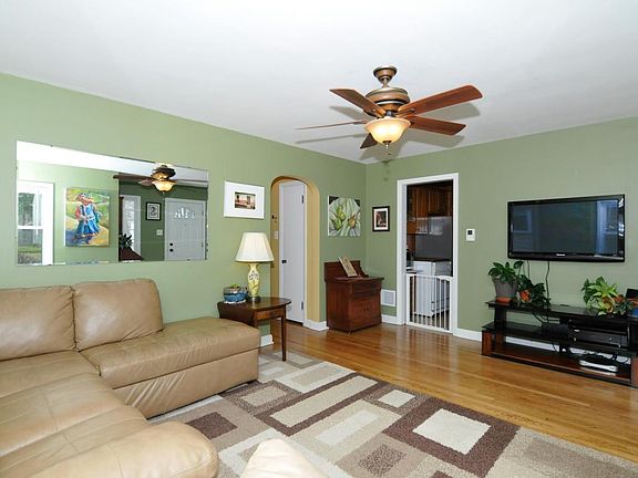 5th image of 4634 N Woodruff Ave