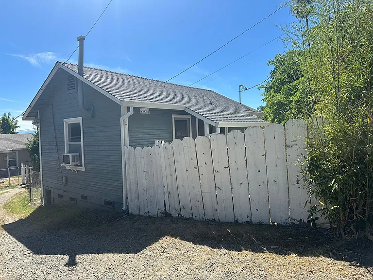 Terrace2121 — Photo 22