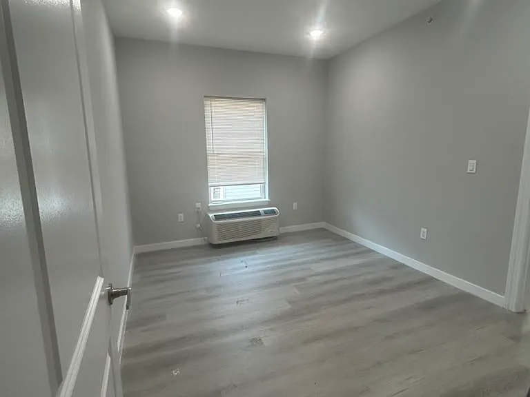 98 12th Ave #304 — Photo 13