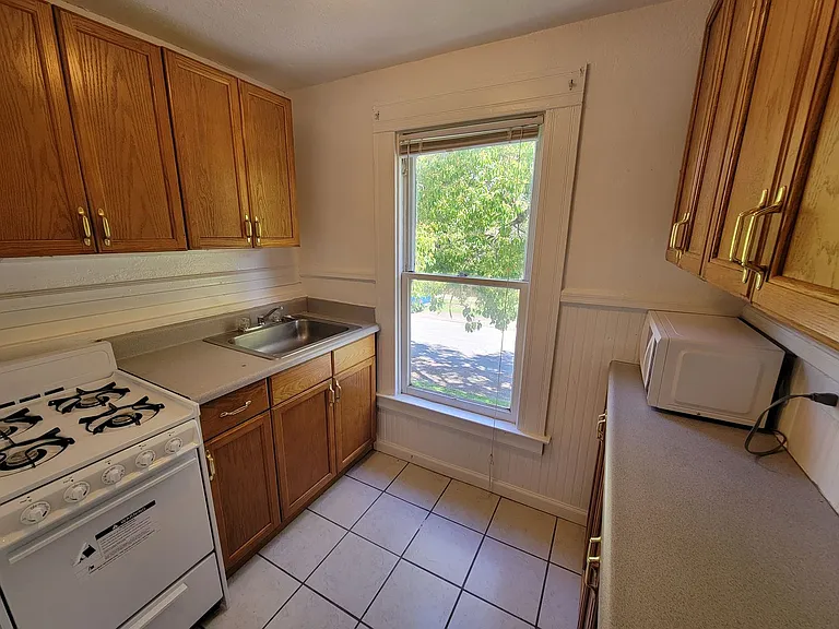 202 W 2nd Ave #2 — Photo 11