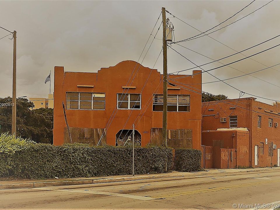 1st image of 420 NW South River Dr #1
