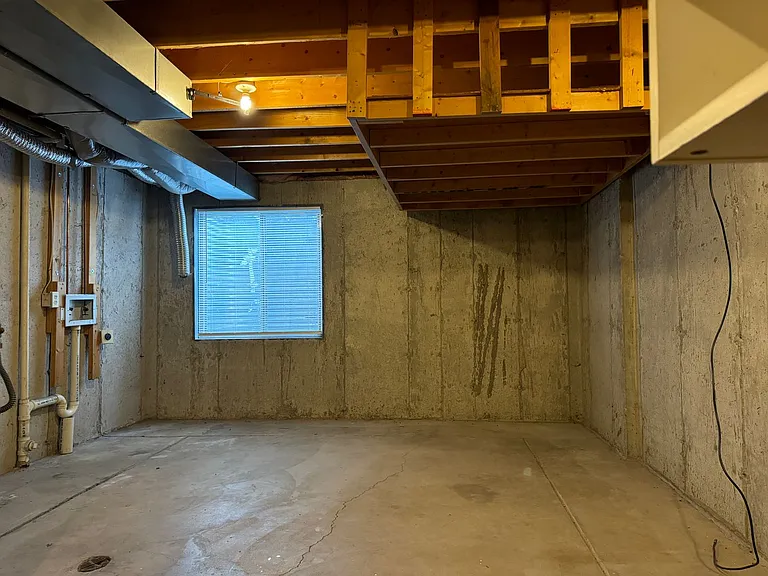 4108 Charleston Dr — Photo 20