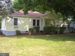 2853 Fairmont St, Falls Church, VA 22042