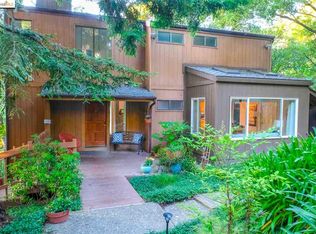 6477 Oakwood Dr, Oakland, CA 94611