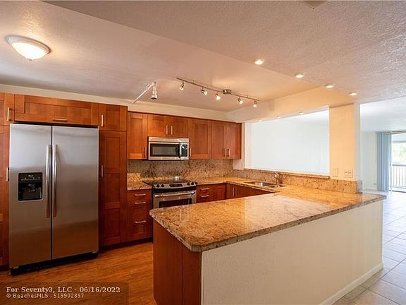 3rd image of 1266 S Military Trl APT 528
