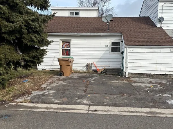 36 Glenwood Ct APT E, Buffalo, NY 14225