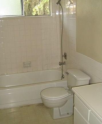 5th image of 6522 58th St NE