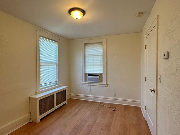 4th image of 185 Montgomery Ave APT 2