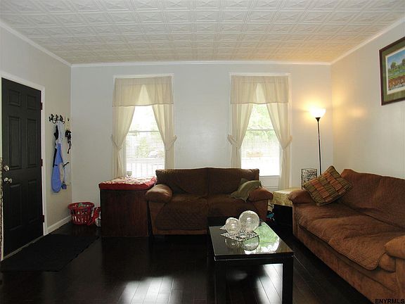 5th image of 30 Crockett Ave