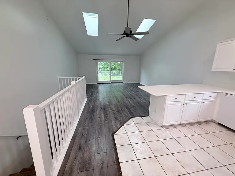 3117 Silverwood Dr — Photo 4