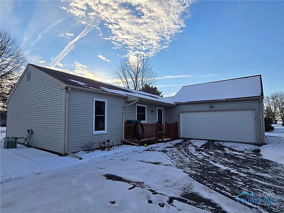 2nd image of 18974 Glouchester Dr