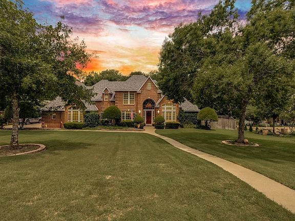 3rd image of 3025 Keri Ln