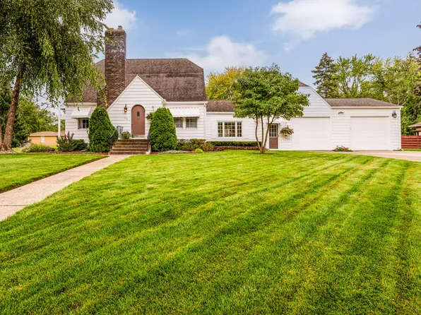 292 W May St, Benton Harbor, MI 49022