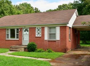1103 Chickasaw Rd, Paris, TN 38242