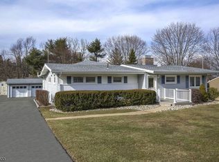 35 Peace Rd, Randolph, NJ 07869