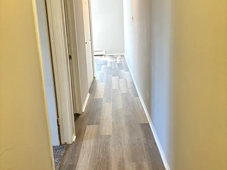 927 W Shiawassee St #9 — Photo 9