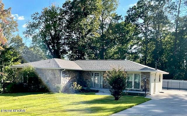1st image of 5109 Kesterwood Dr