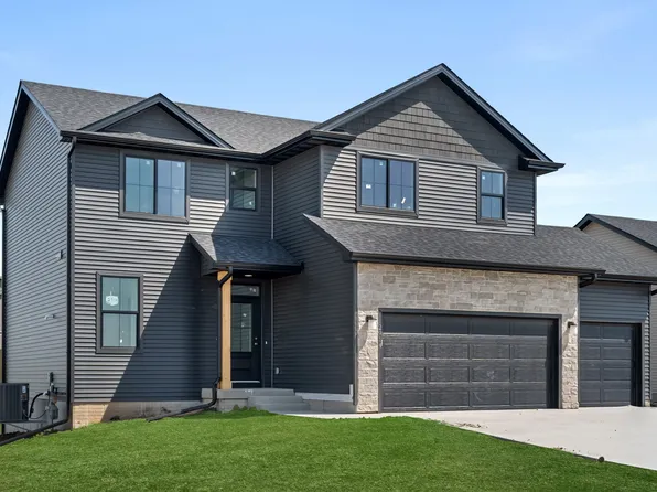 2914 NW Reinhart Dr, Ankeny, IA 50023