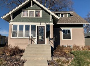 906 Union St, Pella, IA 50219