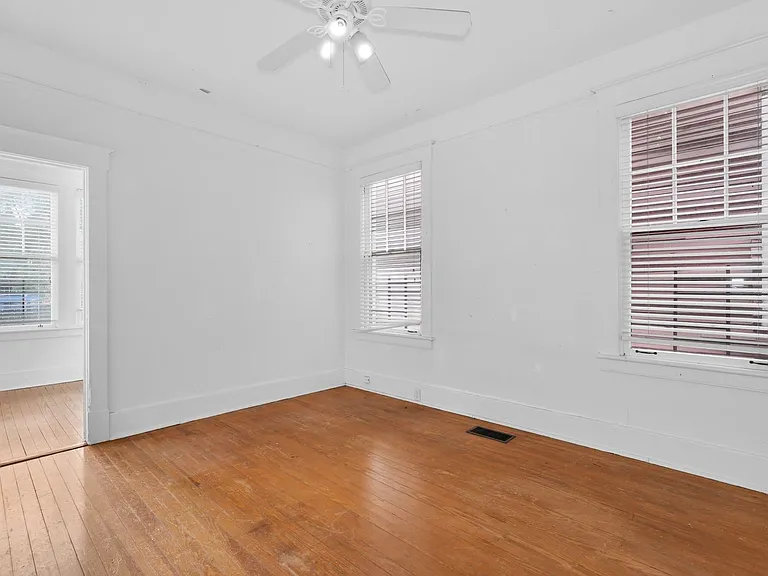 2234 Whitaker St — Photo 26