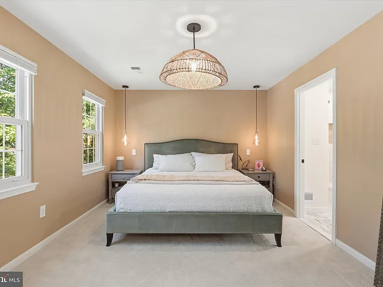 2412 Rosedown Dr — Photo 17