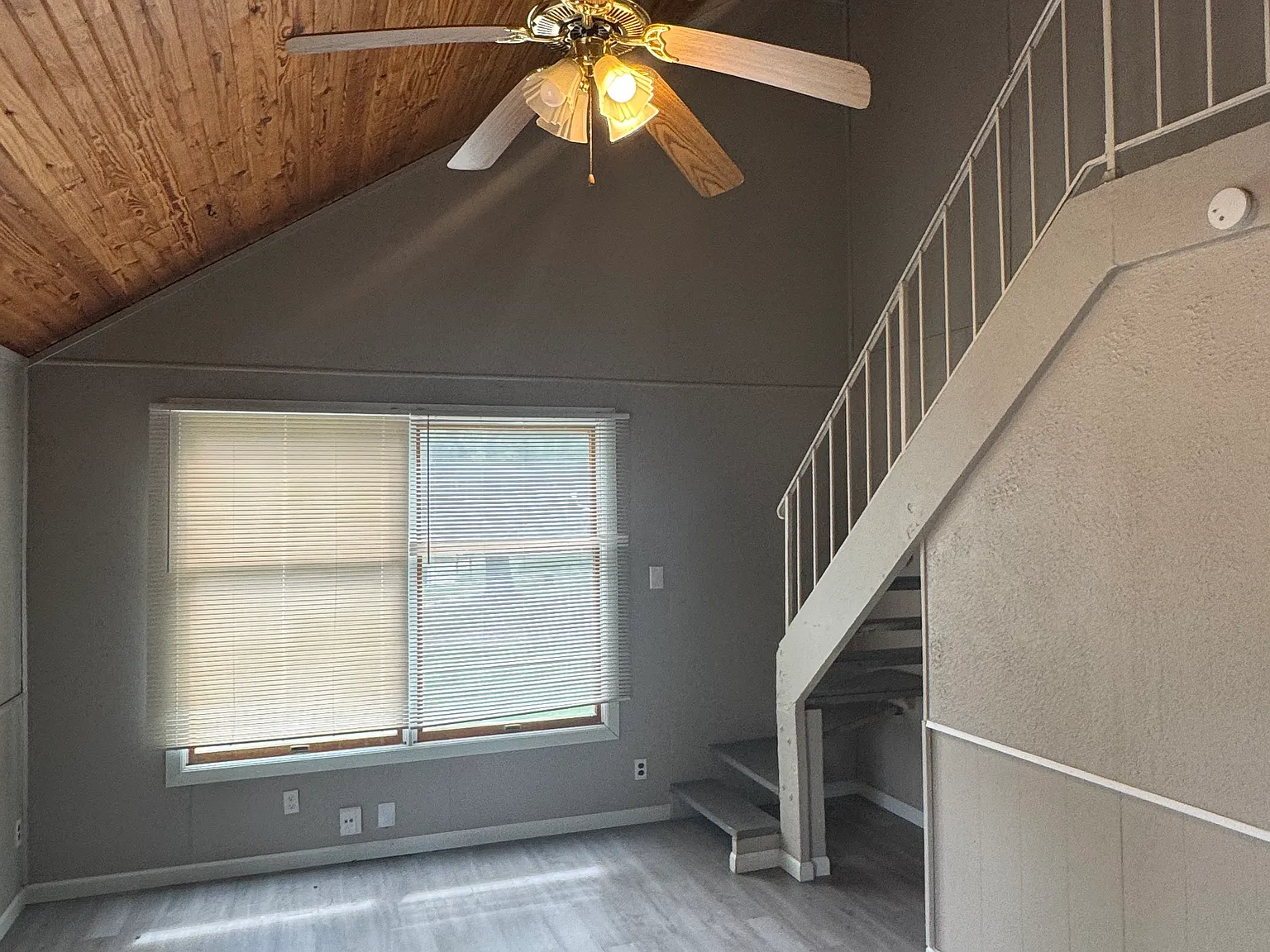 2 bed, 864 sqft, $1,395 — Photo 3