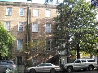 122 E Harris St, Savannah, GA 31401