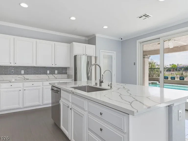 10741 Elk Lake Dr — Photo 24