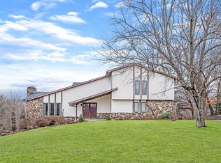 418 Valley Park Dr, Jefferson City, MO 65109