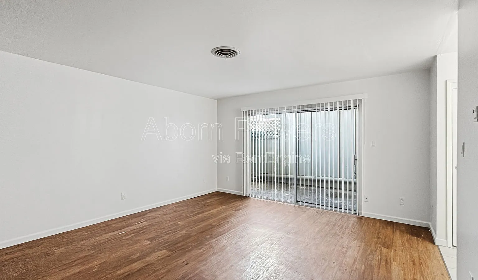 Studio, 1.0 bath, 600 sqft, $1,180 — Photo 4