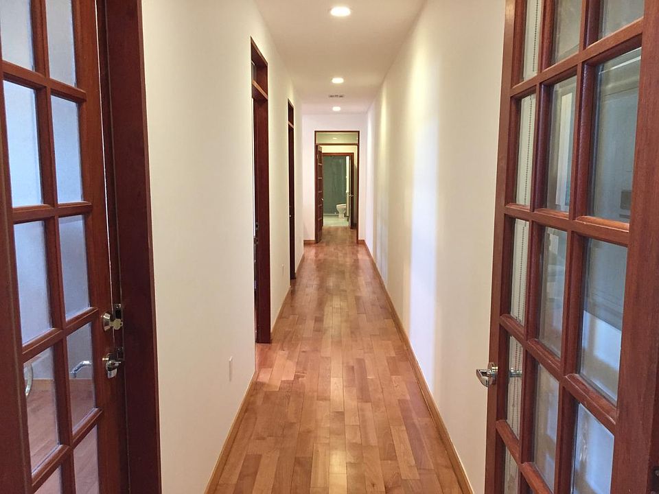 1st image of 1756 Lincoln Blvd APT 22