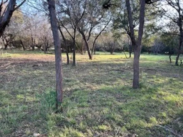 233 Oak St, Buffalo Gap, TX 79508