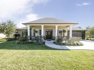 102 Oak Shadows Dr, Youngsville, LA 70592