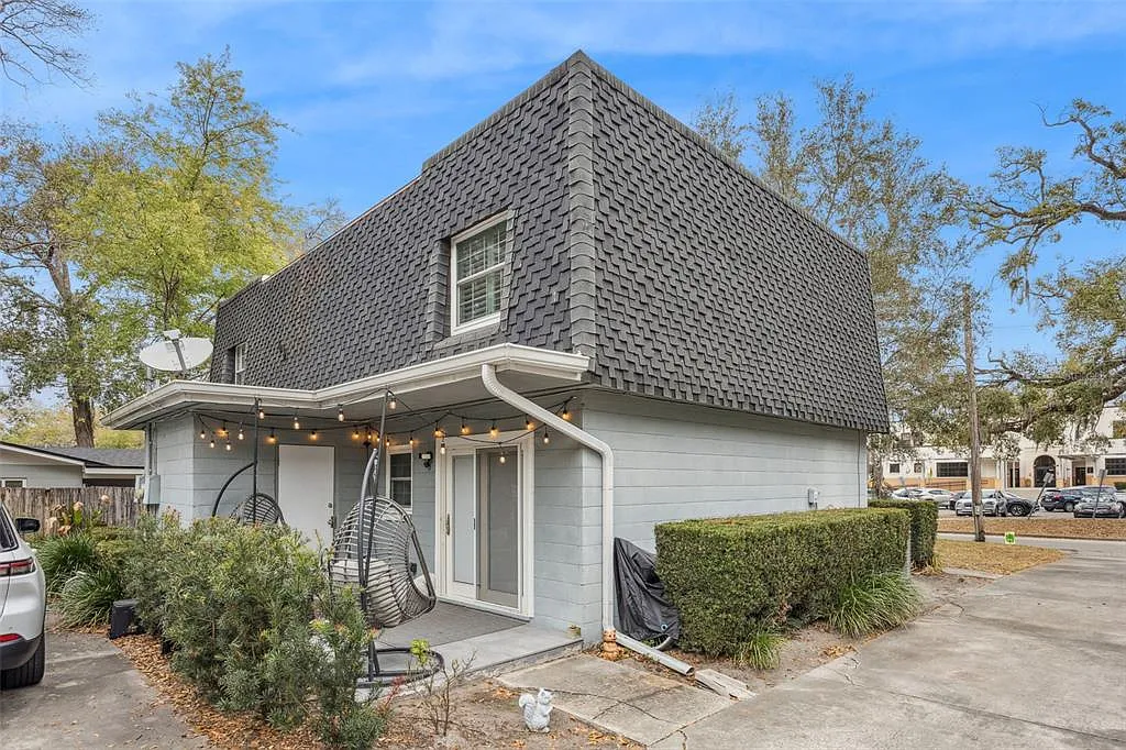 2 bed, 1.5 bath, 1116 sqft, $2,200 — Photo 3