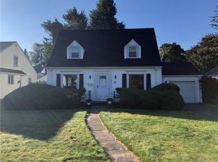 33 Eastbourne Rd, Rochester, NY 14617