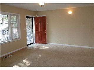 5th image of 1113 N McKinley Ave