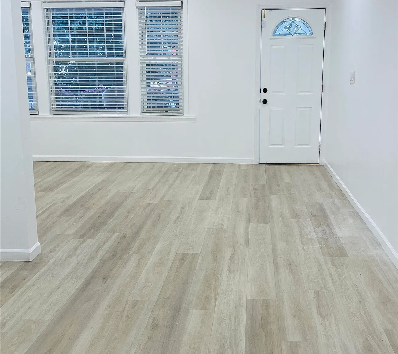 2 bed, 1.0 bath, 1000 sqft, $2,100 — Photo 2