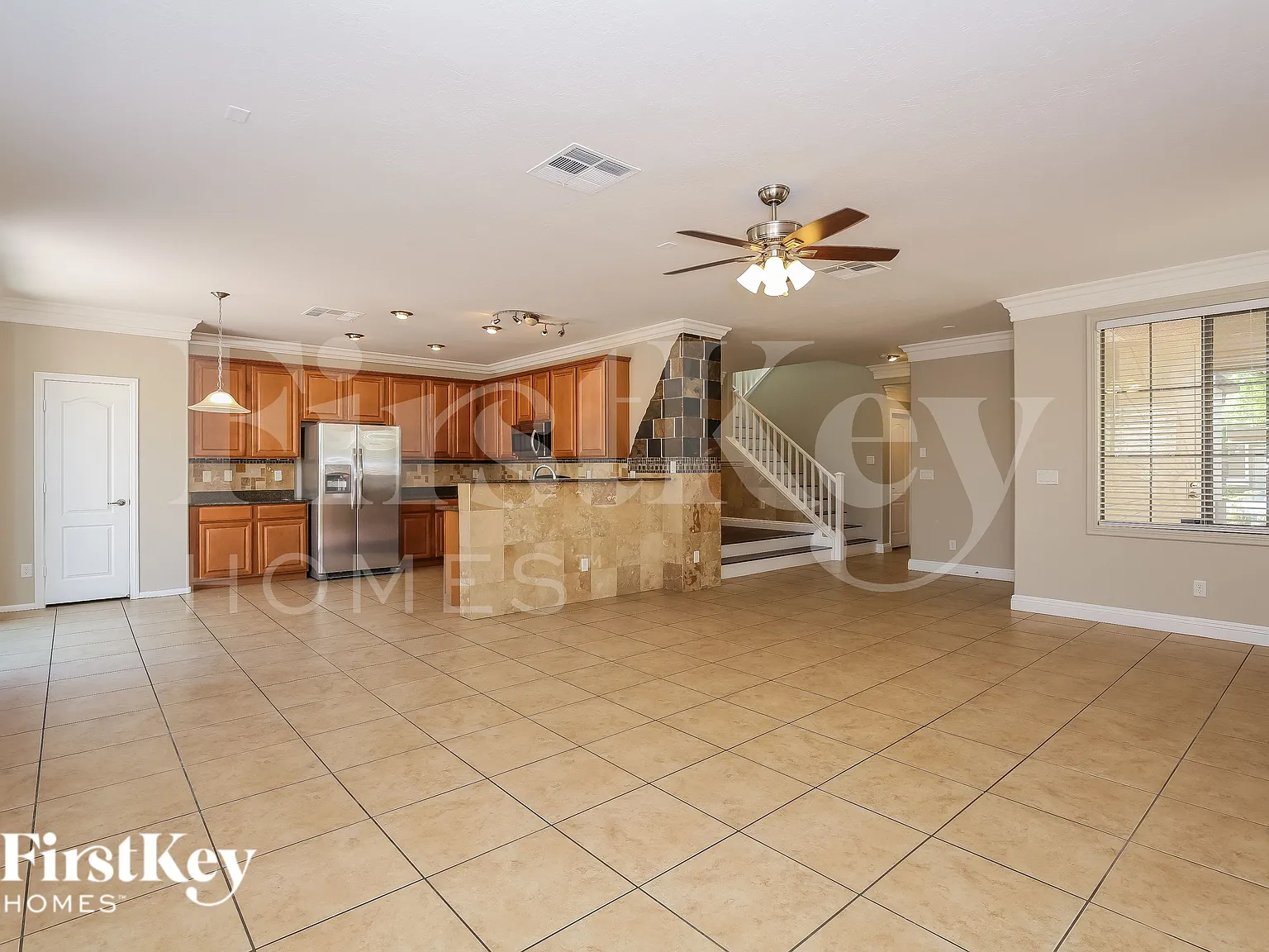 3 bed, 2.5 bath, 2146 sqft, $2,590 — Photo 4
