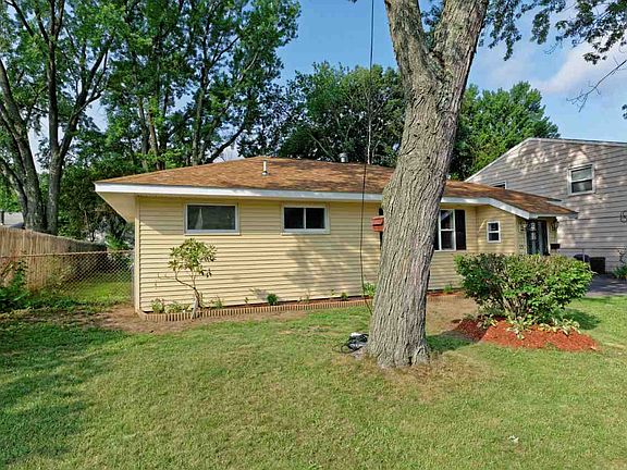 2nd image of 35 Loralee Dr