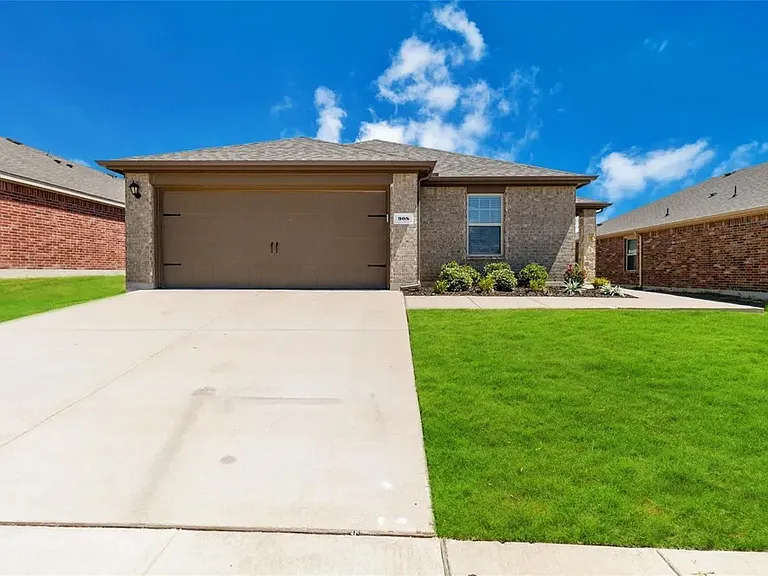 908 Mercury Dr — Photo 1