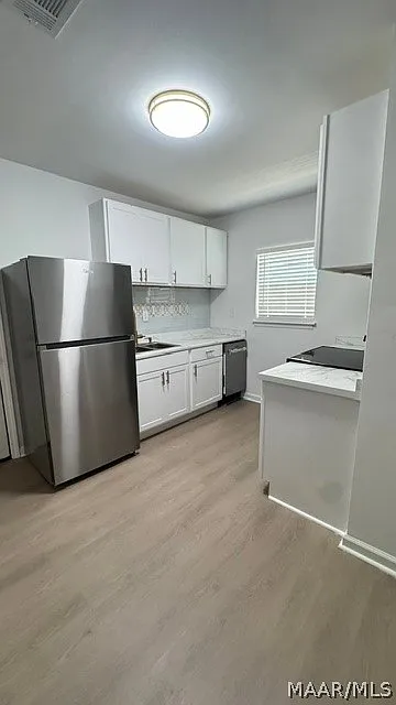 2 bed, 1.0 bath, 800 sqft, $900 — Photo 4