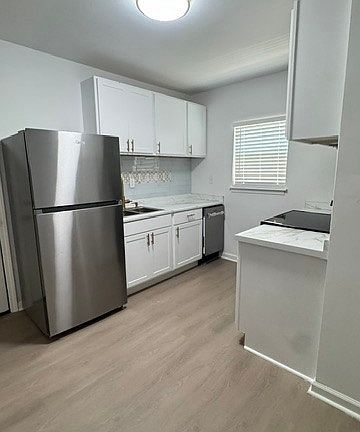 4th image of 222 Mount Vernon Dr #C