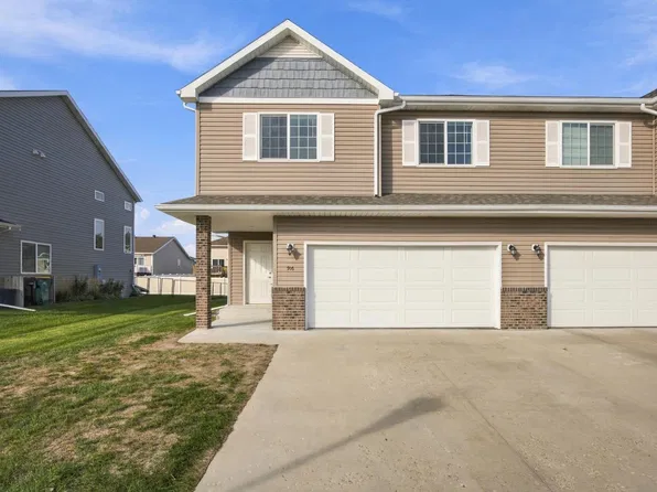 916 Eaglewood Ave W, West Fargo, ND 58078