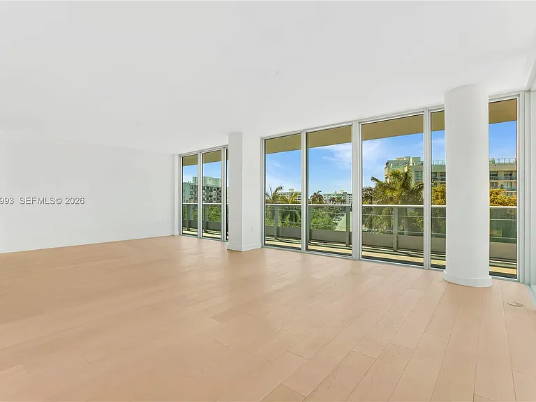 9221 E Bay Harbor Dr #512 — Photo 10
