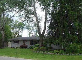 4711 Home Ave, McHenry, IL 60050