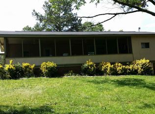 154 Peachtree Ln, Seneca, SC 29678